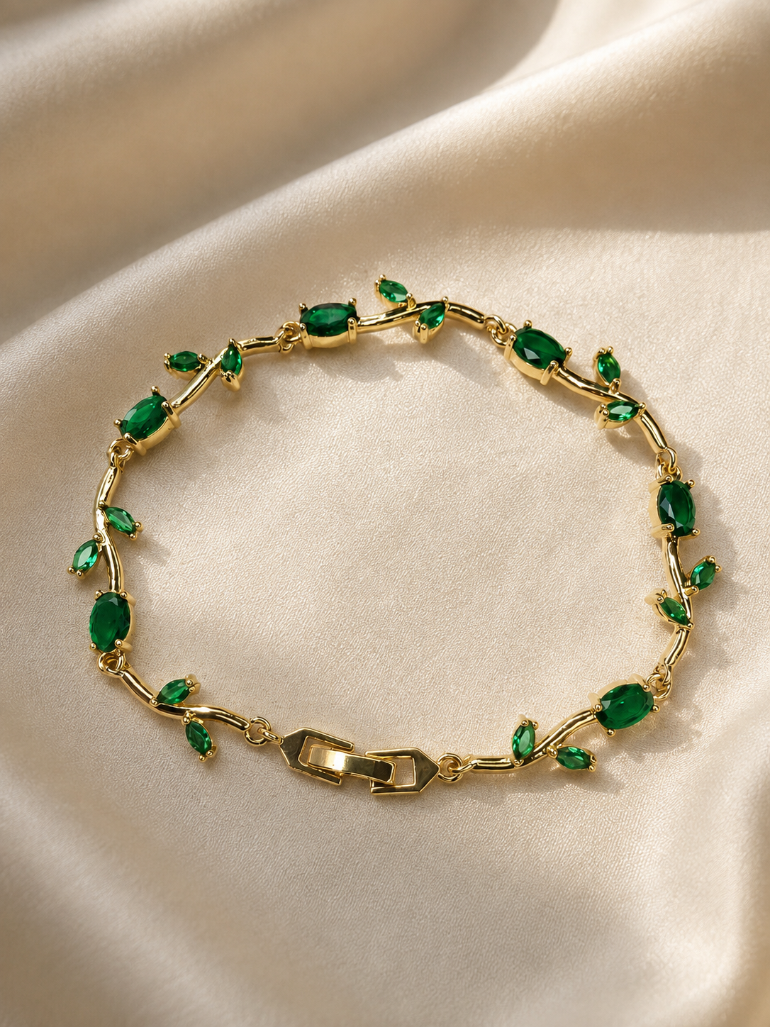 The Tulip Bracelet — Emerald Green
