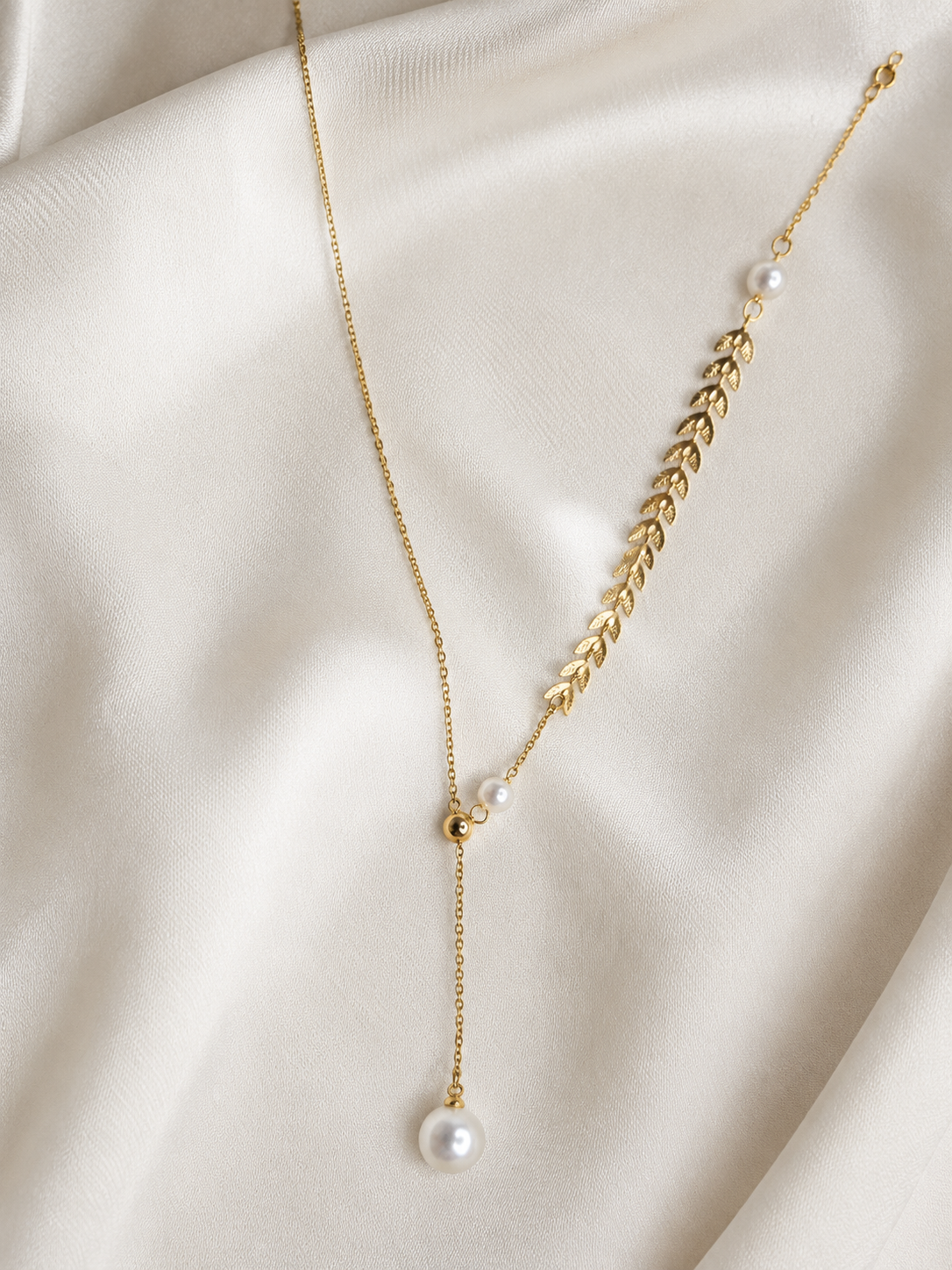 The Wheat Vine Necklace — Pearl